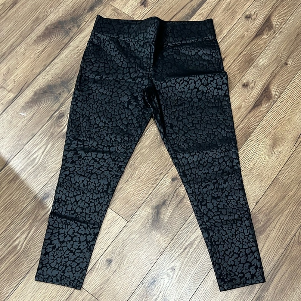 NWT LOFT Leopard Black Leggings Large #EE